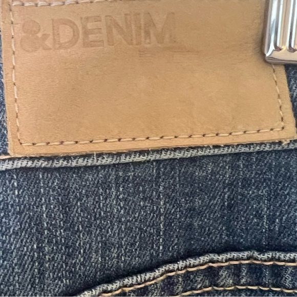 H&M Blue Denim Pencil Skirt - Picture 7 of 7